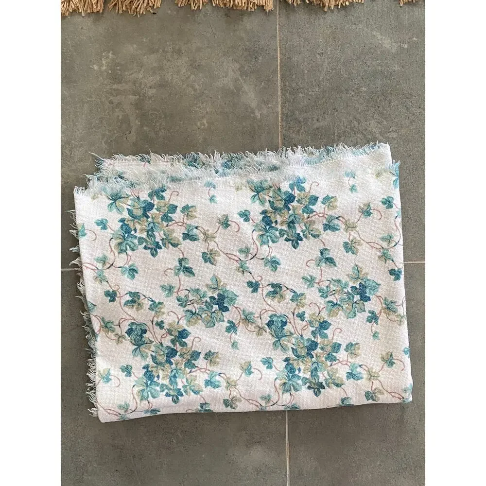 Green Foliage Vine Print Tablecloth with Fringe Edges 52